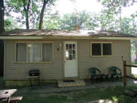 cabin6outside.jpg (69300 bytes)